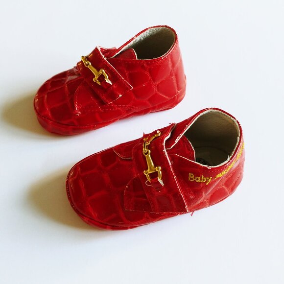 Baby Mickey and Co Red Faux Leather Logo Dress Shoes with Gold Details Size 2M - Picture 2 of 12